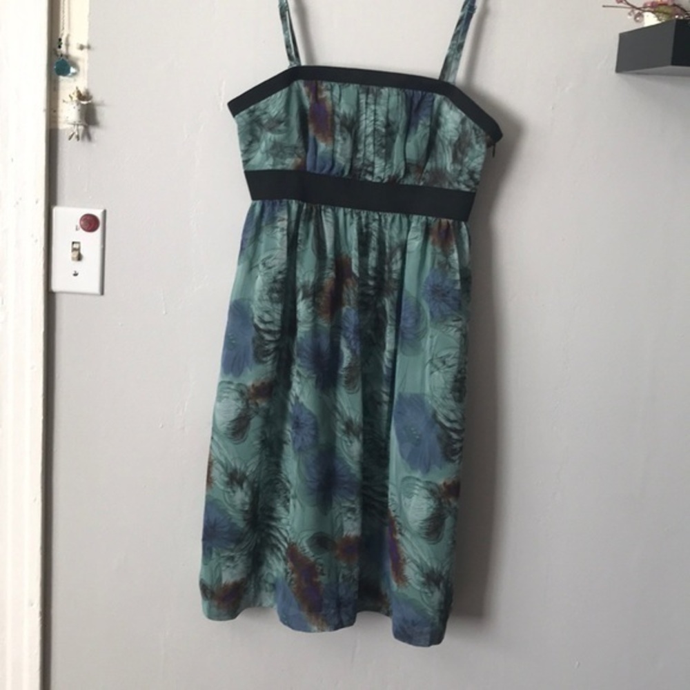 Floral Kenzie dress size 4. Strapless